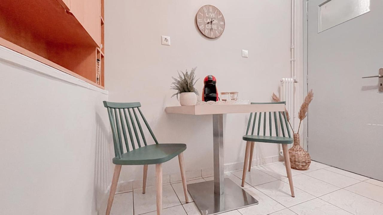 Cute 1Br Apt With Balcony In The Heart Of The City Ateny Zewnętrze zdjęcie
